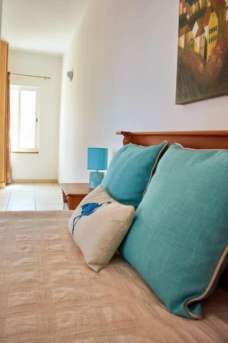 Apartamento T3 Encantador Com Piscina Wifi E Perto De Praia Santa Maria Exterior photo