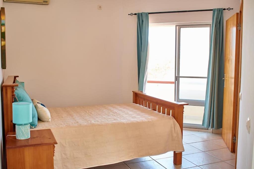 Apartamento T3 Encantador Com Piscina Wifi E Perto De Praia Santa Maria Exterior photo